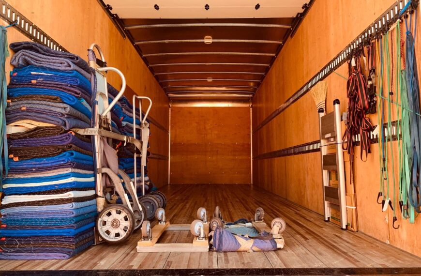 Orlando movers truck ready for move